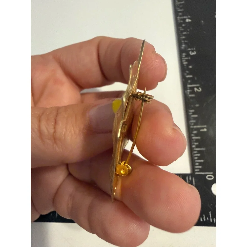 Gold Tone Textured Leaf Brooch Pin Botanical Nature Jewelry 2 Inch